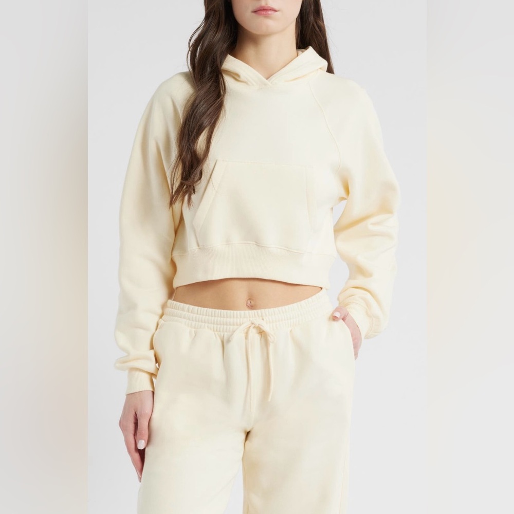 FOREVER21 Pastel Yellow Cropped Hoodie Kangaroo Front Pocket Cozy Loungewear S